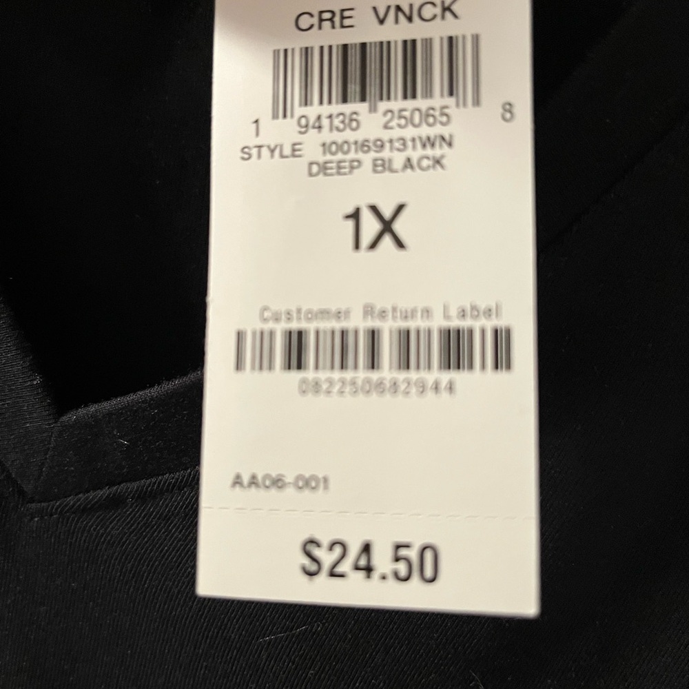 ON-34th Black V-Neck Women's Top Sz 1X - Picture 3 of 4